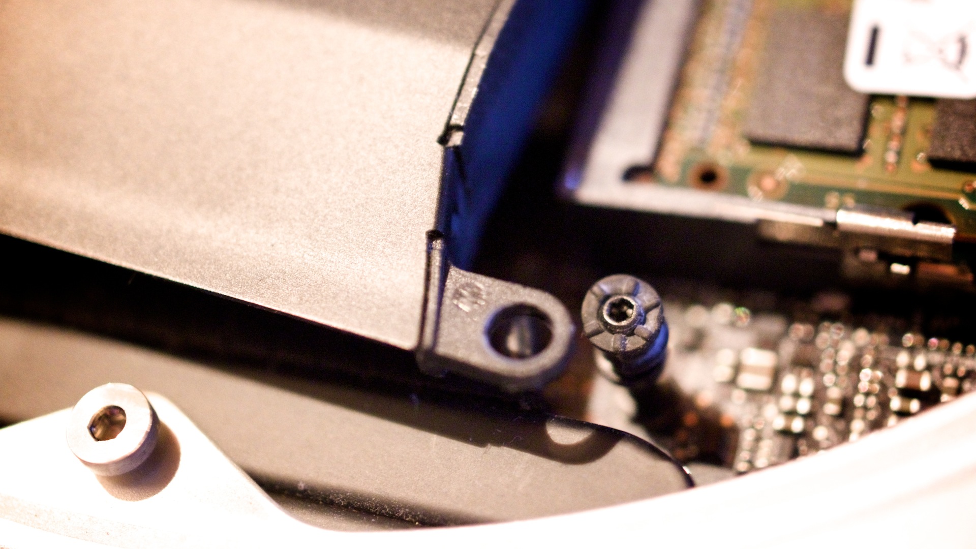 Plextor_M5S_SSD_in_Macmini2010_1128.jpg Plextor M5S SSD in Macmini2010 1128
