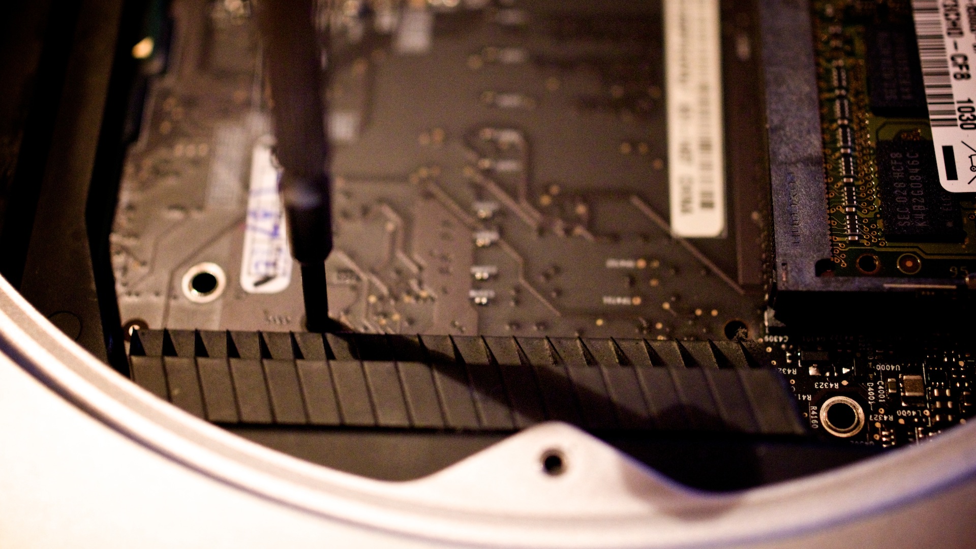 Plextor_M5S_SSD_in_Macmini2010_1152.jpg Plextor M5S SSD in Macmini2010 1152