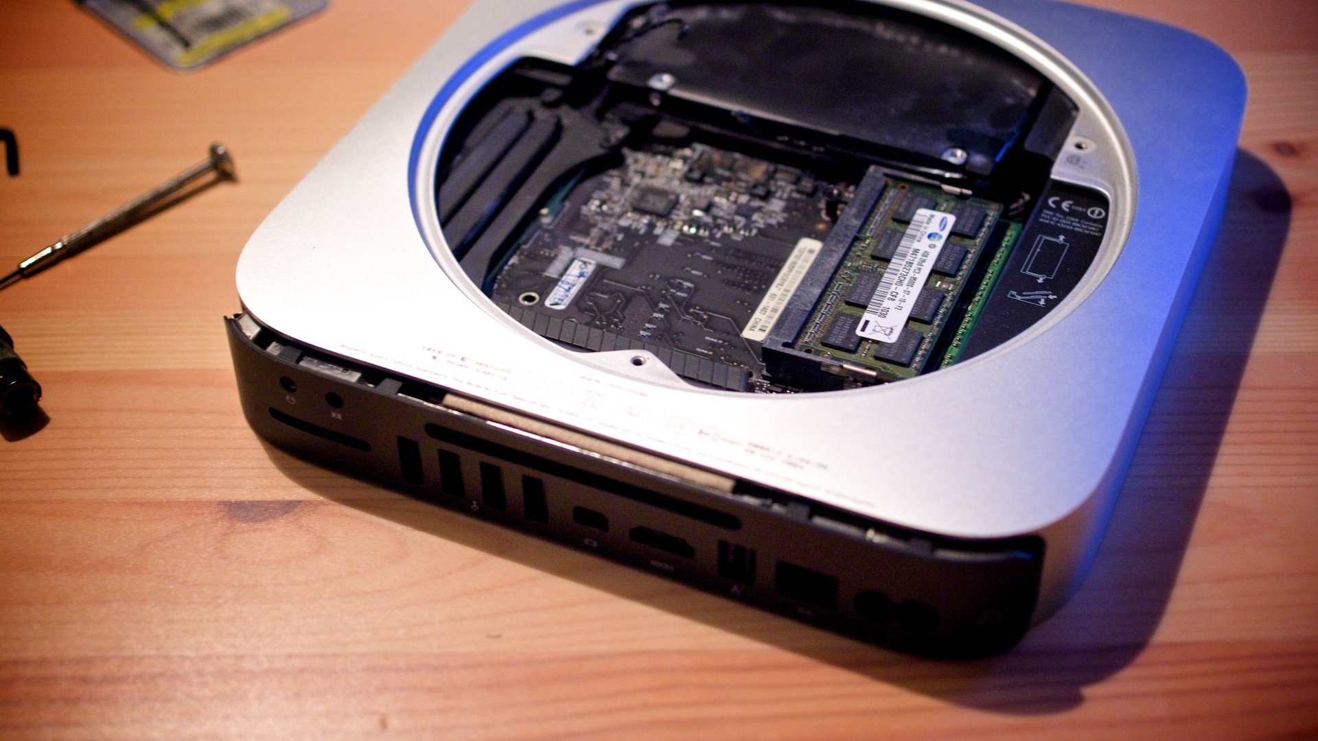 Plextor_M5S_SSD_in_Macmini2010_1154.jpg Plextor M5S SSD in Macmini2010 1154